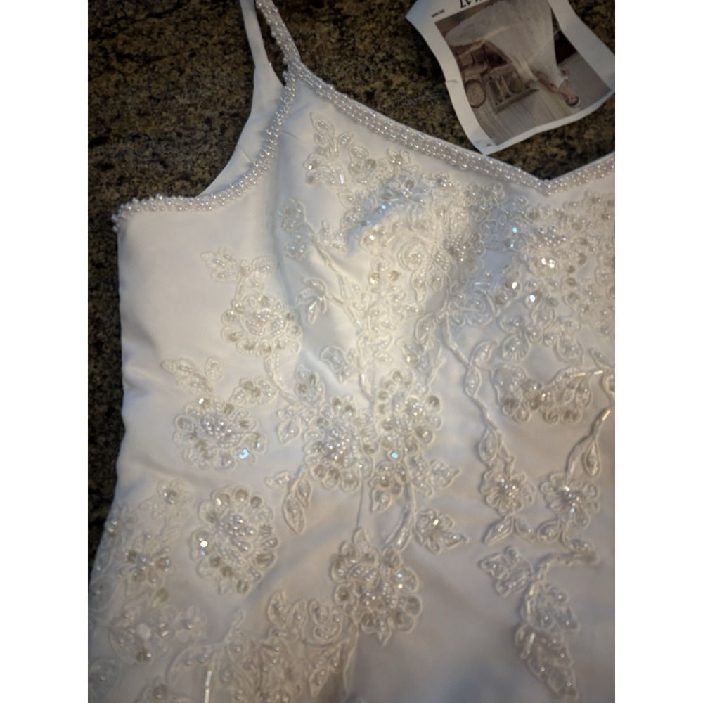 NWT Mary's Bridal Wedding Dress Size 18 Crystals Beading White Ivory Style 8268 - Picture 11 of 15